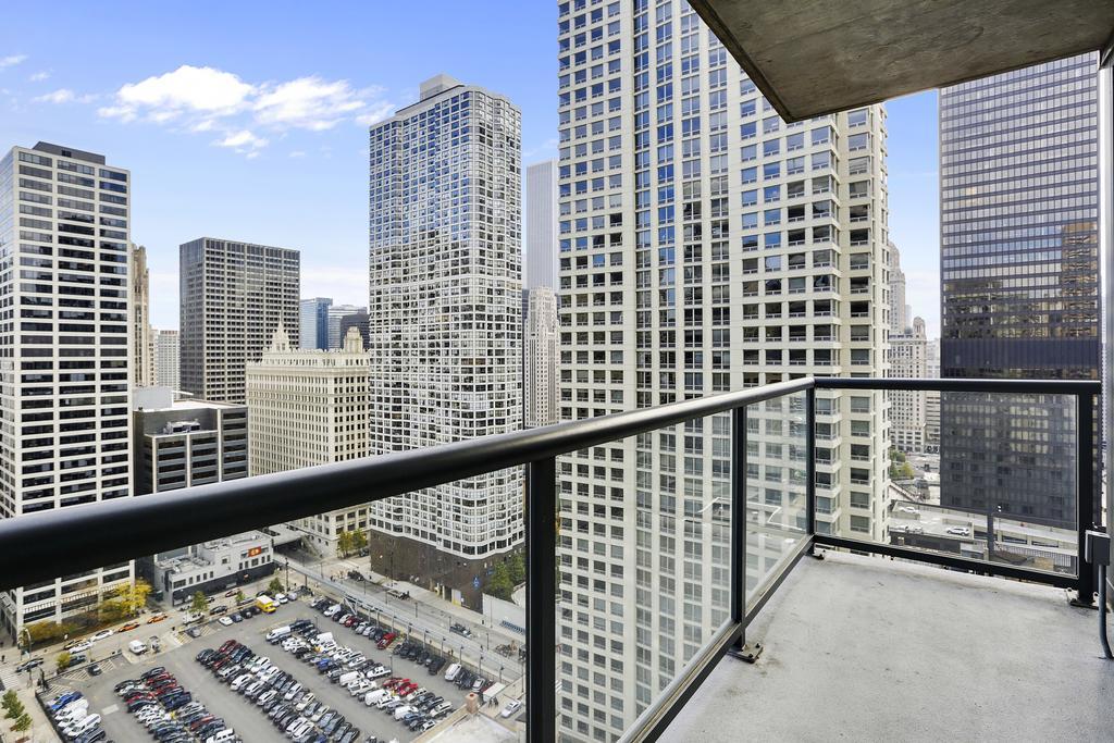 Aparthotel Bridgestreet At State And Grand Chicago Exterior foto