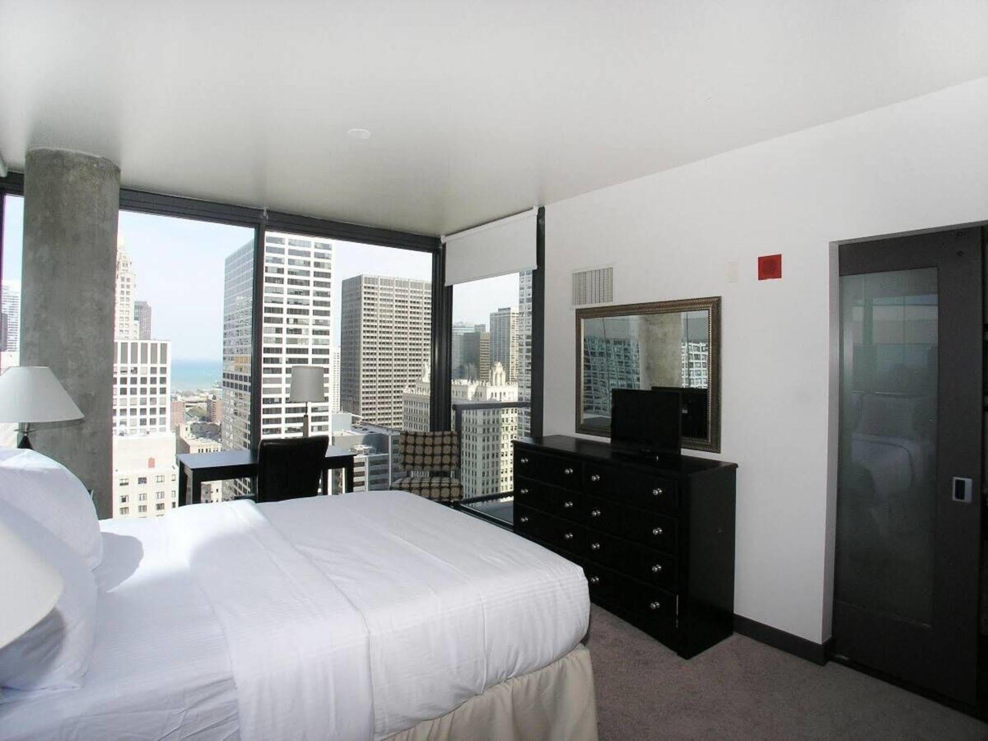 Aparthotel Bridgestreet At State And Grand Chicago Exterior foto